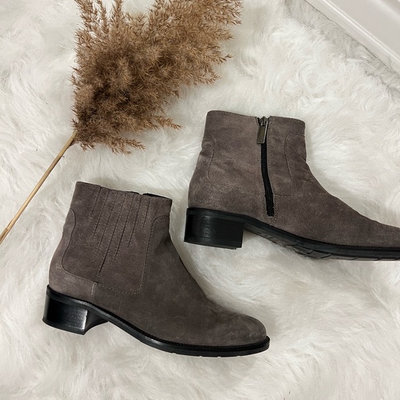 Aquatalia Oribella grey suede Leather Sole perfect for spring! - Picture 4 of 13